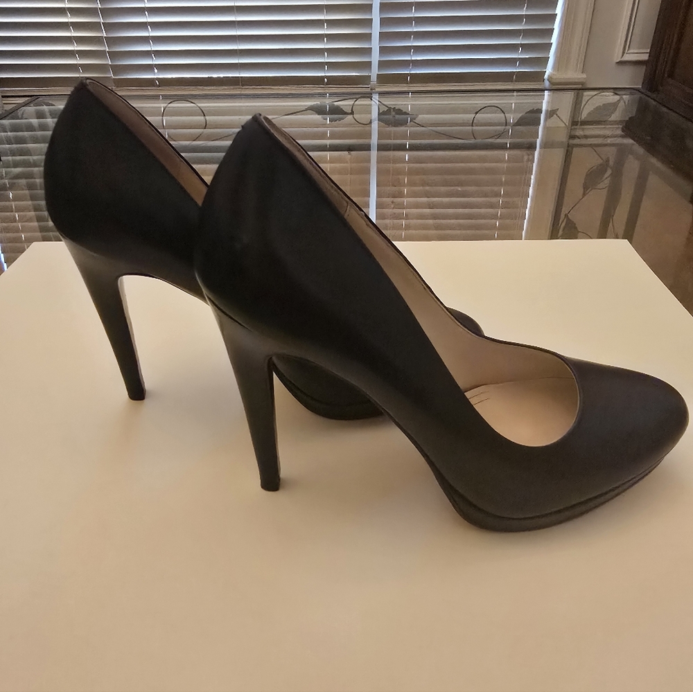 Cole Haan In Collaboration w/Nike,Black Leather Platform Rounded-Toe Pumps, Sz 8 - Picture 2 of 7